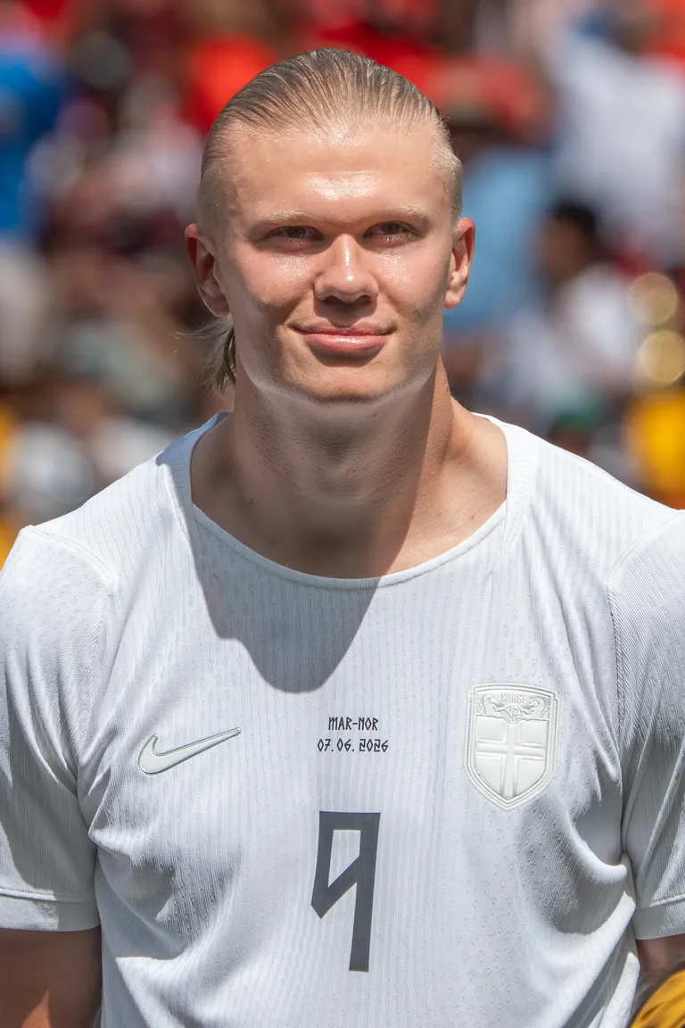 Erling Haaland acts as the ultimate physical target man who exclusively focuses on finishing within the penalty area.