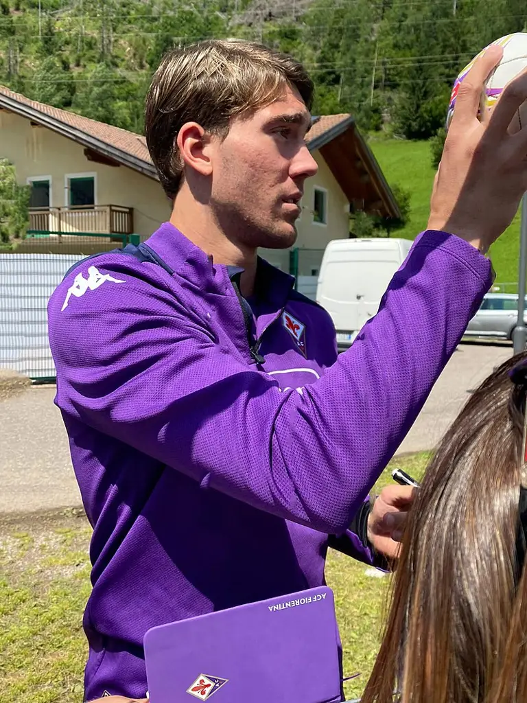 A phenomenal goal-scorer signed from Fiorentina, Dušan Vlahović is the future of Juventus&#39;s attack, though questions remain if the team can fully unlock his potential.