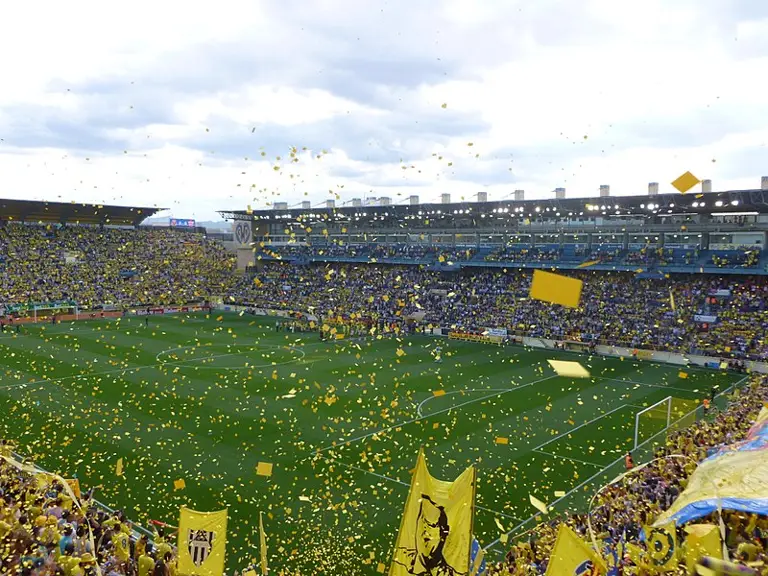 El Villarreal se destaca como un ejemplo de gestión en La Liga, generando 108 M€ en ventas que le permiten competir al más alto nivel de forma sostenible.