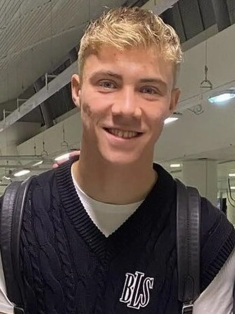 Una gran apuesta de futuro, el joven danés ha demostrado su potencial goleador en Europa y trabaja duro para consolidarse como el &#39;9&#39; del United.