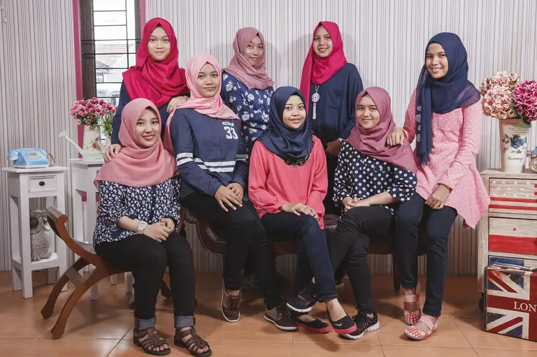 Indonesien zeigt großes Interesse an Korea durch die Beliebtheit von K-Pop und Dramen sowie durch enge wirtschaftliche Beziehungen.