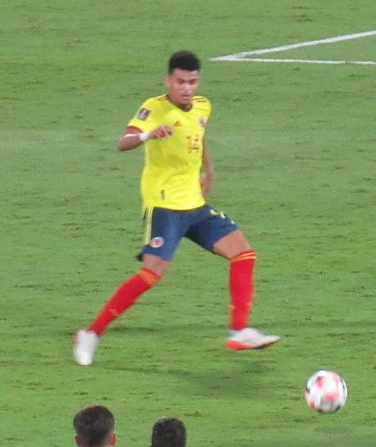 La futura estrella colombiana que promete traer velocidad, regate y desequilibrio a las bandas del Allianz Arena.