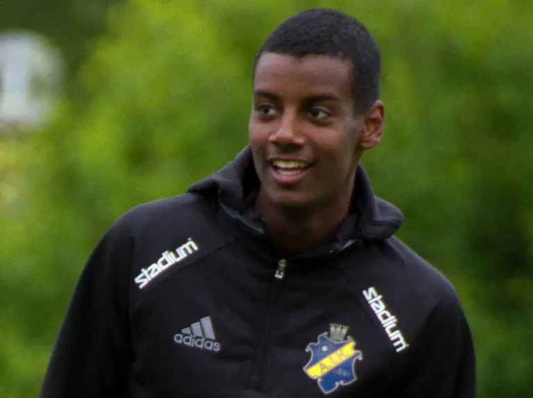 Alexander Isak anotó 21 goles para el Newcastle United FC, consolidándose como un delantero clave en la Premier League.