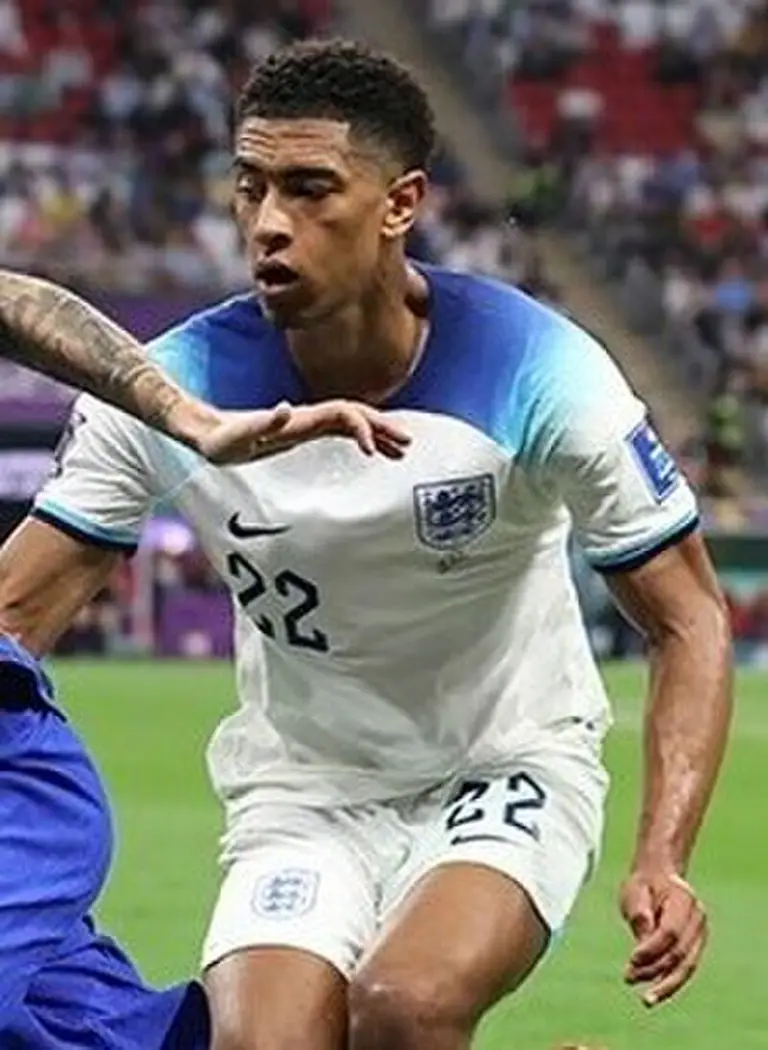 El fichaje más caro de la historia blanca, cuyo impacto inmediato y liderazgo lo convirtieron en la nueva estrella del equipo.