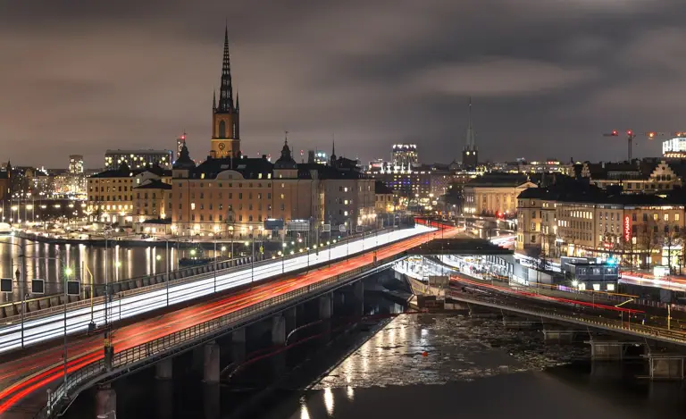 スウェーデンの高い物価と安定した経済がビッグマック価格に反映されています。