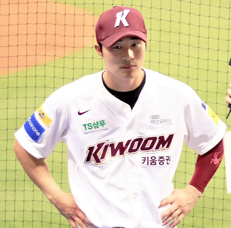 샌디에이고의 심장 김하성은 야구 지능과 허슬 플레이를 바탕으로 22개의 효율적인 도루를 기록하며 팀의 핵심 선수임을 증명했다.