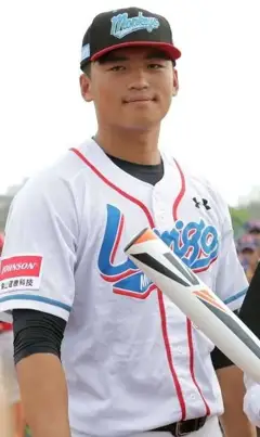 新竹市虎林棒球場正式啟用 林智堅市長：活化閒置空間 打造選手的熱血「主場」(朱育賢)(cropped).jpg