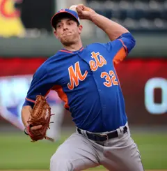 Steven Matz throws live BP (22494399328).jpg