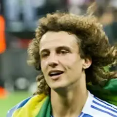 David Luiz & Ramires Champions League Final 2012.jpg