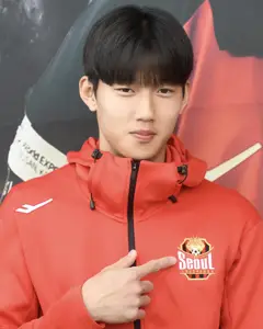 230422 FC 서울 vs 수원 삼성 블루윙즈 (이한범).jpg