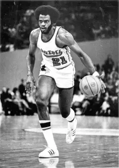 Sidney_Wicks_–_Trail_Blazers_(1).jpg