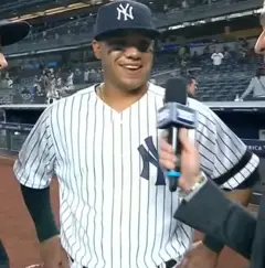 Thairo Estrada talk about his first career home run (2).jpg