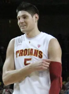 Nikola Vucevic USC Trojans (cropped).jpg