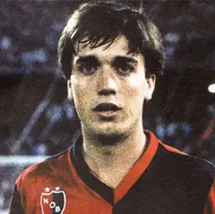 Batistuta newells.jpg