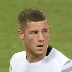 1 ross barkley 2015 (cropped).jpg