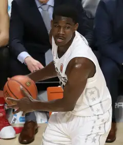 20170329 MCDAAG Deandre Ayton on the wing (cropped).jpg