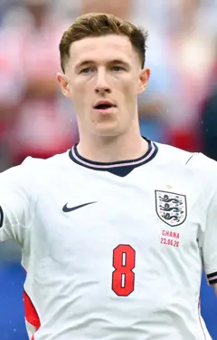 Elliot Anderson 8 England v Ghana at 2026 Fifa World Cup by YantsImages 03 (cropped).jpg