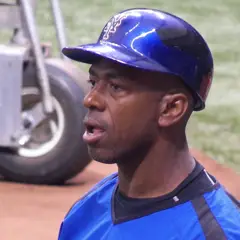 Julio Franco (cropped).jpg
