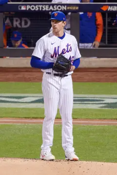 Chris Bassitt looks back from the mound, Oct 09 2022 (cropped).jpg