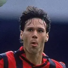 Marco van Basten 1990-1992.jpg
