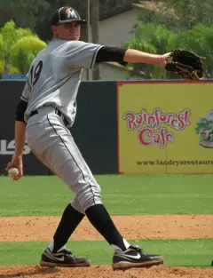 Andrew Heaney (7736506612) (cropped).jpg